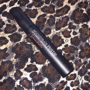 Moodstruck hottie lip plumper